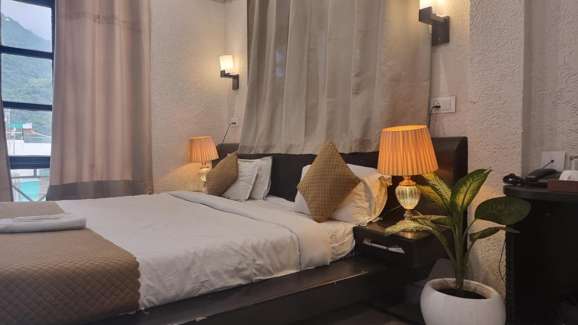 Praana Wellness Resort By Around Stays Rishīkesh Exteriör bild