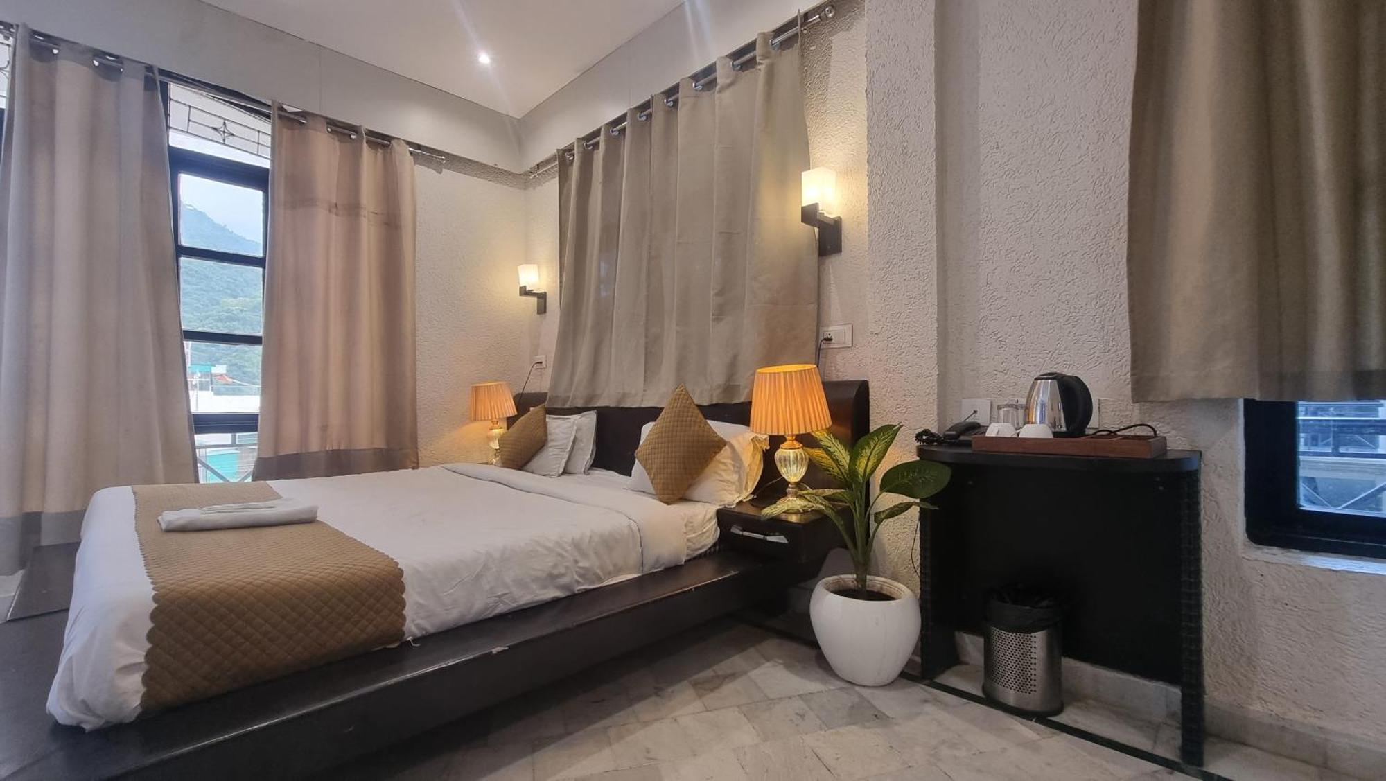 Praana Wellness Resort By Around Stays Rishīkesh Exteriör bild