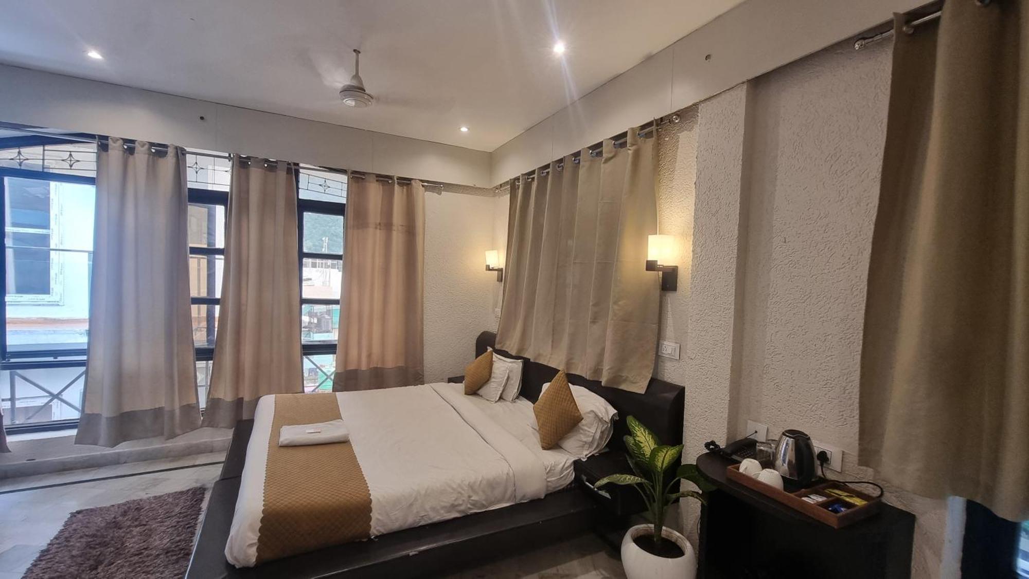 Praana Wellness Resort By Around Stays Rishīkesh Exteriör bild