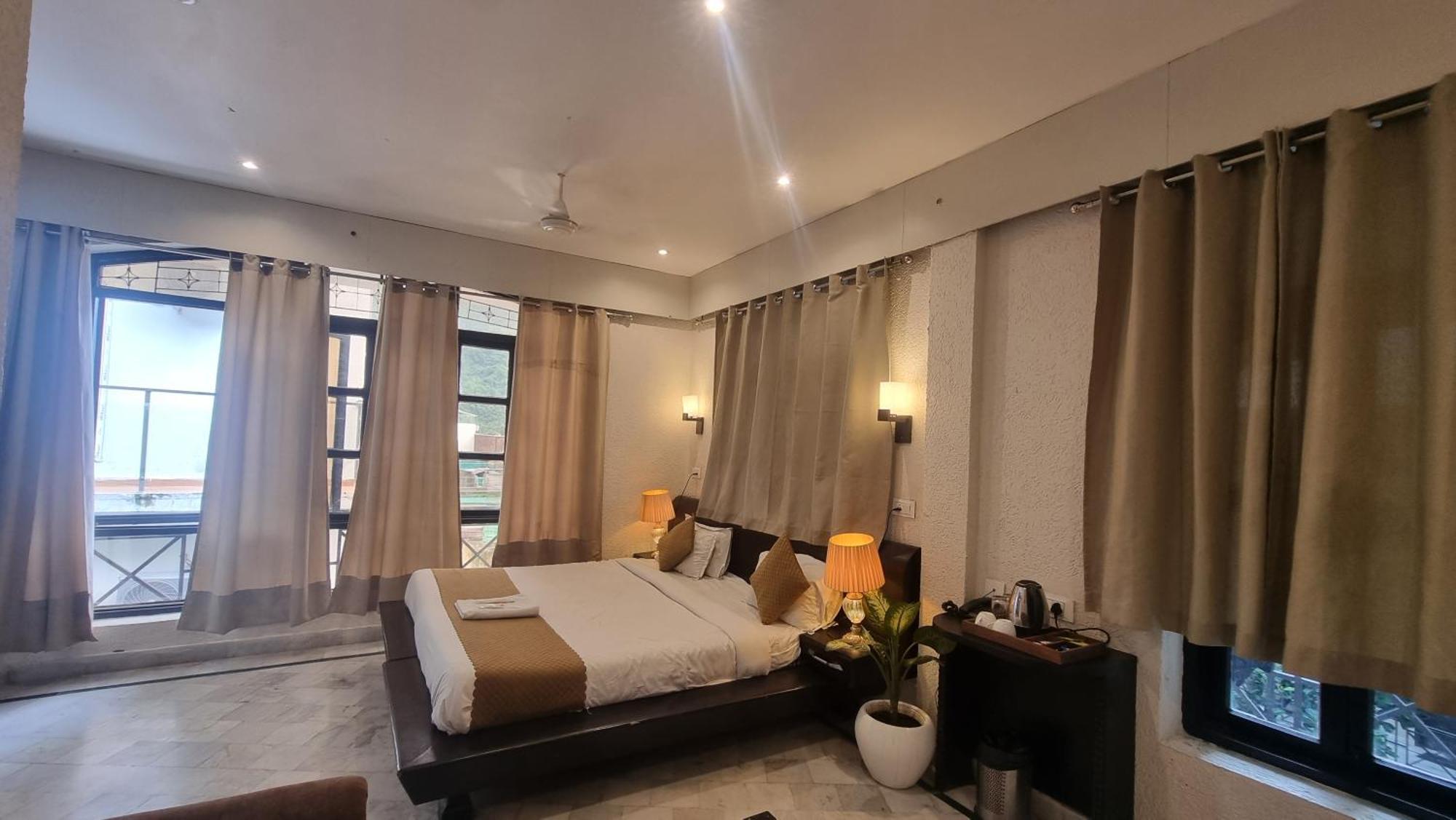 Praana Wellness Resort By Around Stays Rishīkesh Exteriör bild